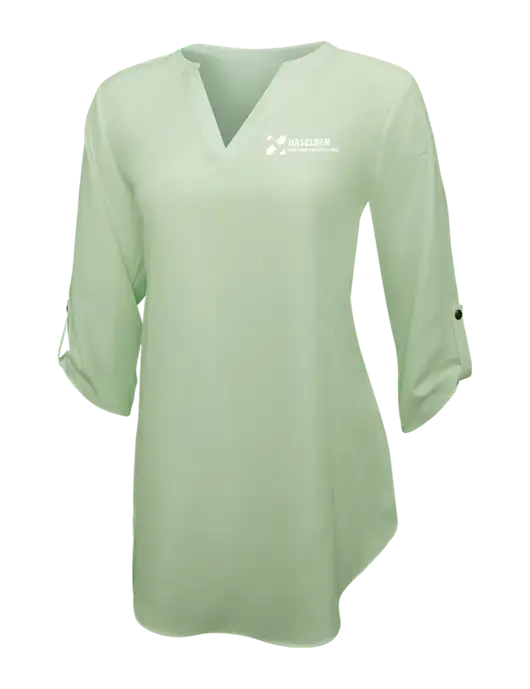 Very Light Green Womens 3/4 Sleeve Tunic Blouse w/Haselden Montana Constructors Logo